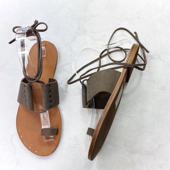 [Soludos] Suede Lace Up Toe Ring Sandals - Picture 2 of 5